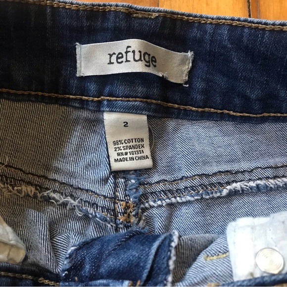 Refuge Factory Distressed Jeans Size 2 - Picture 5 of 11